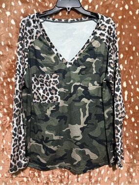 Camo & Leopard V-Neck Long Sleeve Top - Green